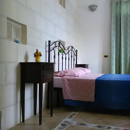 U' Iazzu Oda ve Kahvaltı Avola
