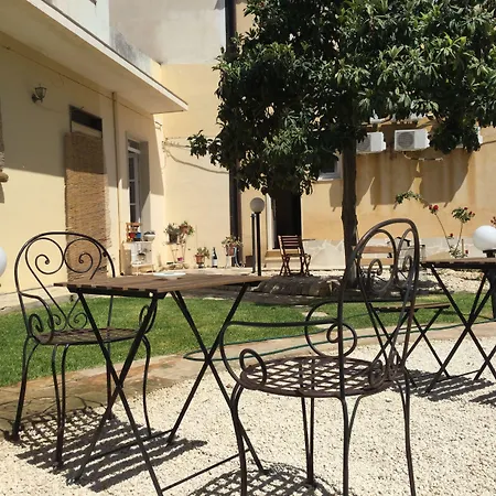 Bed & Breakfast U' Iazzu Avola