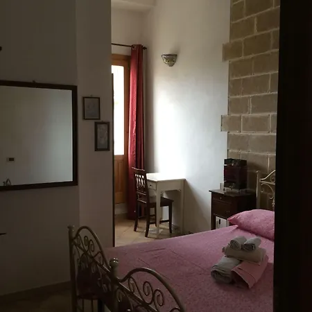 فندق مبيت وإفطار U' Iazzu أفولا