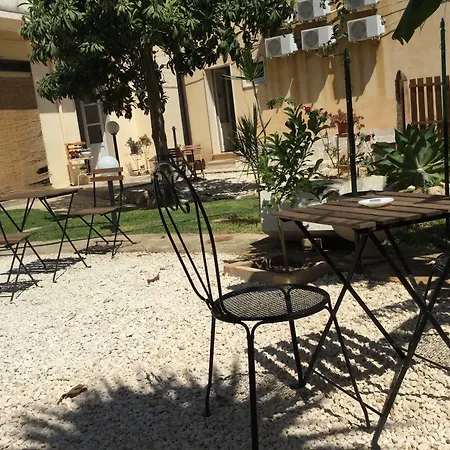 Couette-café U' Iazzu Avola