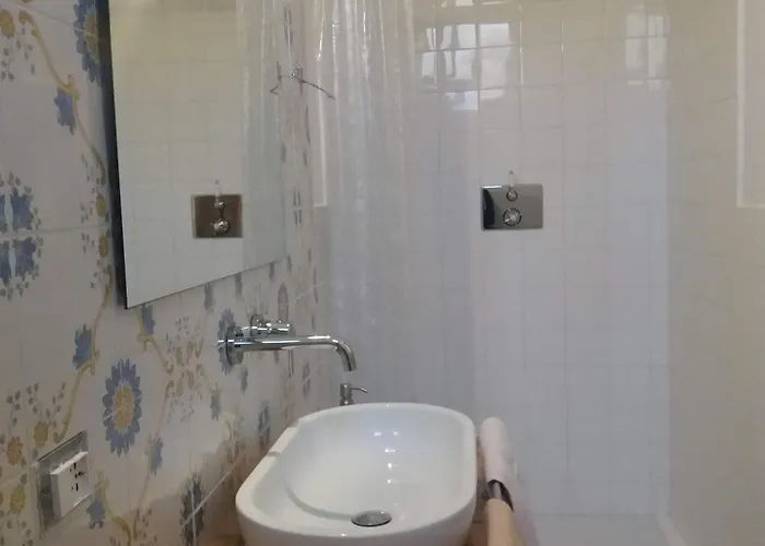 Oda ve Kahvaltı U' Iazzu 3*